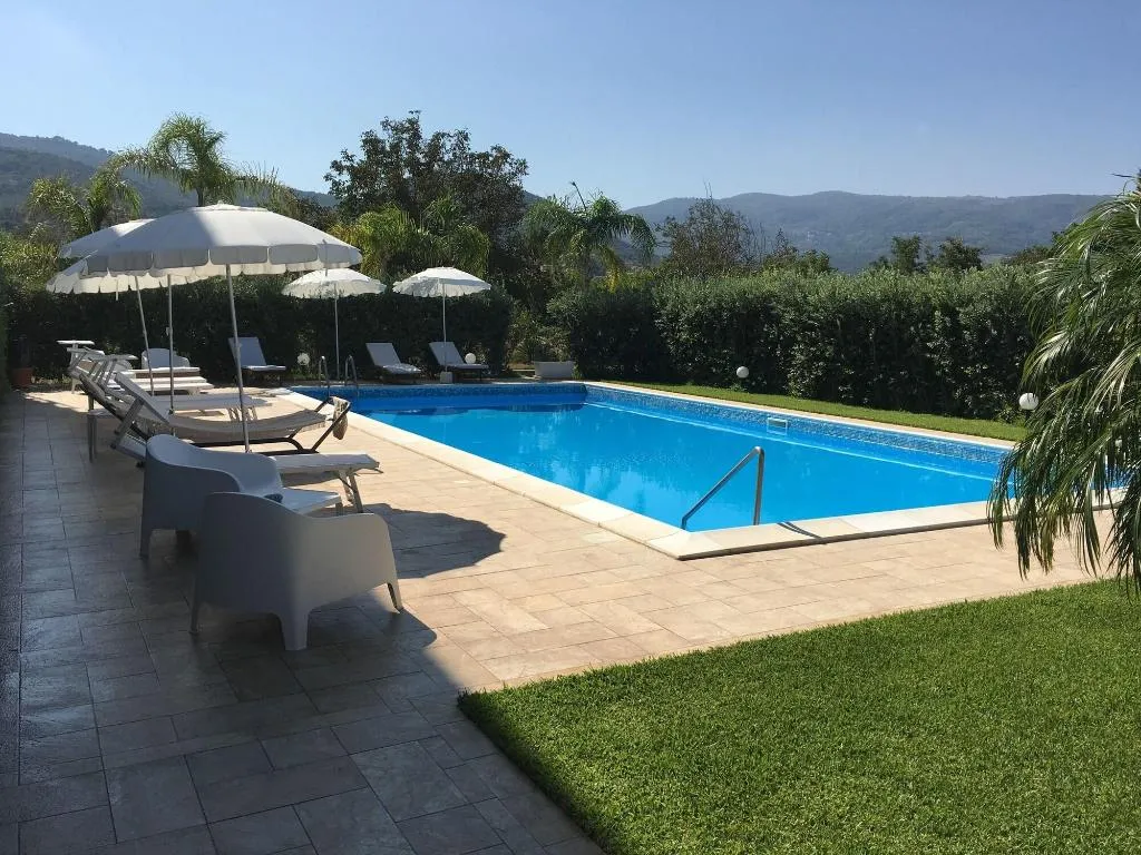 Sports and Entertainment, Il Girasole Capo d'Orlando, Olbia