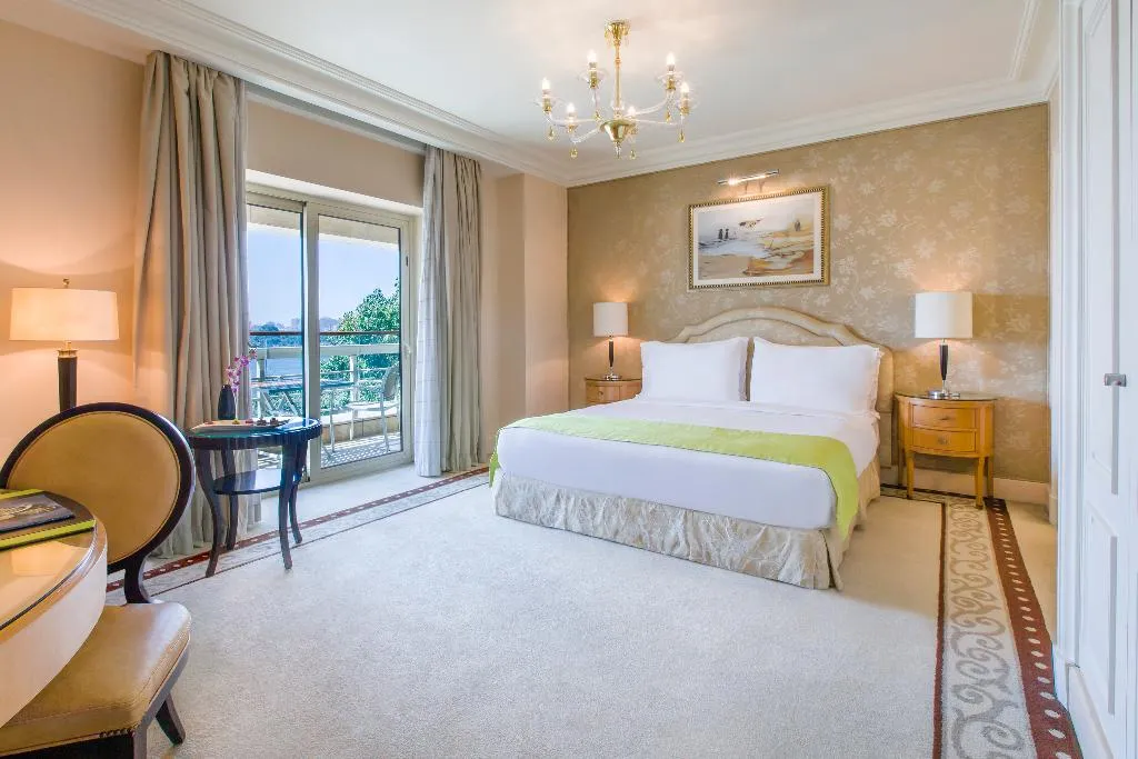 DOUBLE DELUXE RIVER VIEW Room, Kempinski Nile Hotel Garden City Cairo, Cairo