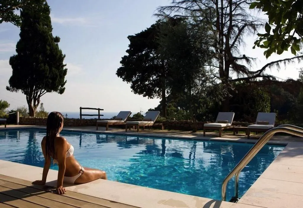 Pool, La Minerva, Naples