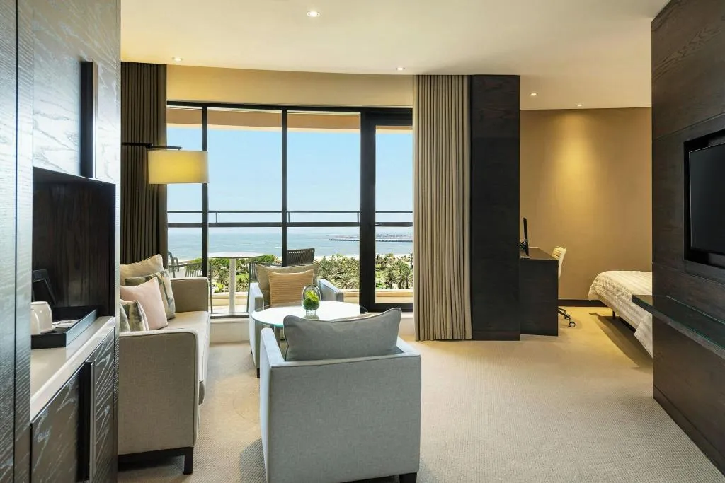 DOUBLE SUPERIOR SEA VIEW Room, Le Royal Meridien Beach Resort and Spa, Dubai