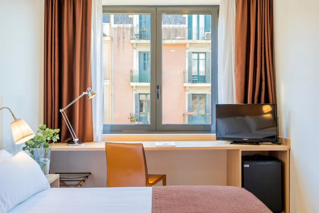 QUADRUPLE STANDARD Room, Glories, Barcelona