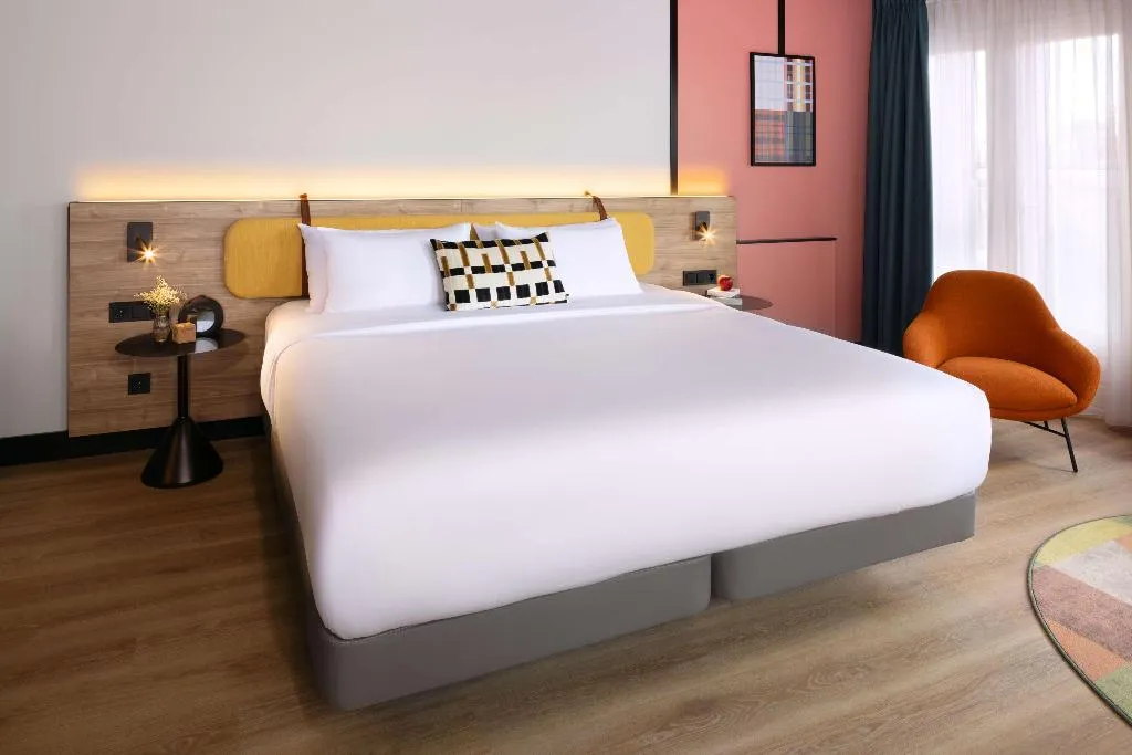 DOUBLE DELUXE Room, Avani Museum Quarter Amsterdam Hotel-previously NH, Amsterdam