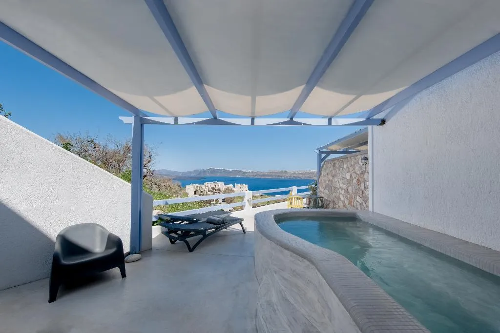 FAMILY ROOM DELUXE WITH PRIVATE POOL Room, Earino Suites and Villas, Santorini