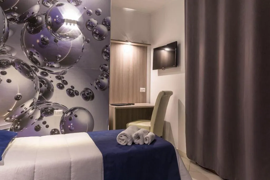 Room, La Piazzetta Guest House, Olbia