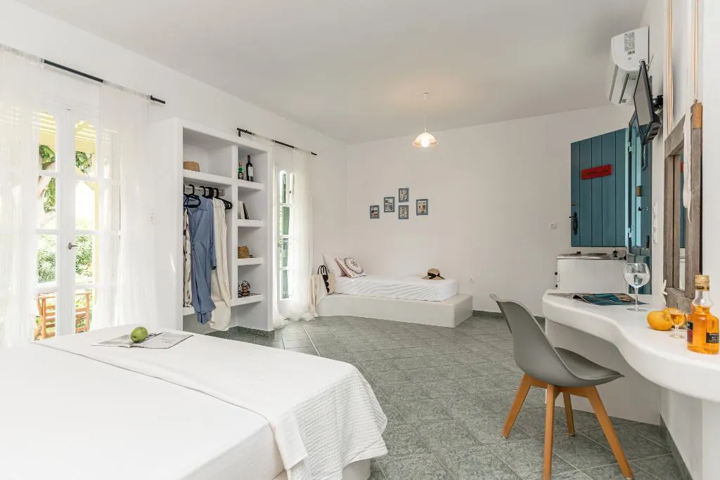 STUDIO SUPERIOR WITH TERRACE Room, Palatiana Agriturismo - Philoxenia Cottages, Crete
