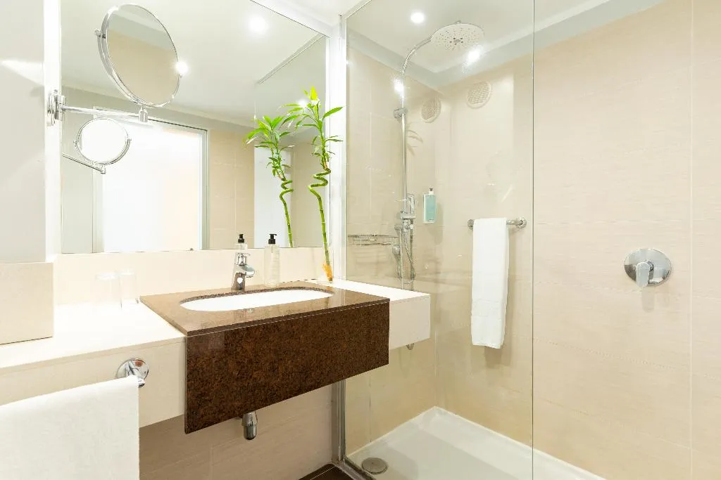 Double or Twin SUPERIOR SIDE SEA VIEW Room, HOVIMA Cool Costa Adeje, Tenerife