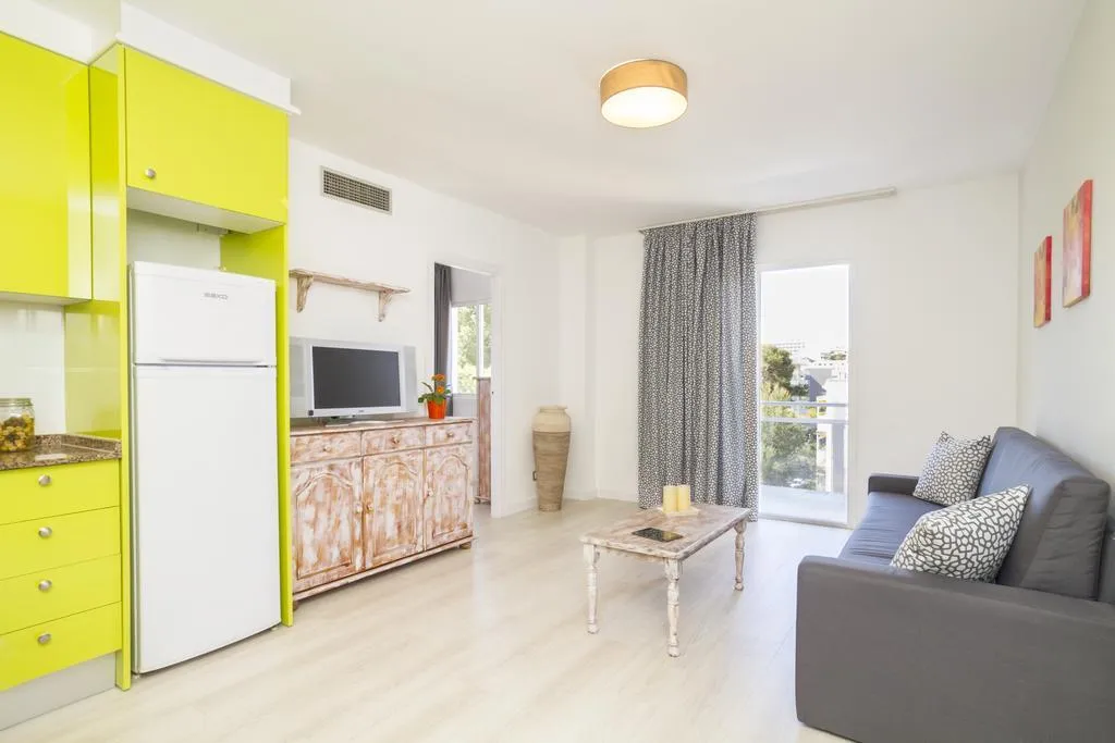 APARTMENT CAPACITY 5 TWO BEDROOMS Room, Aptos Priorat, Costa Dorada