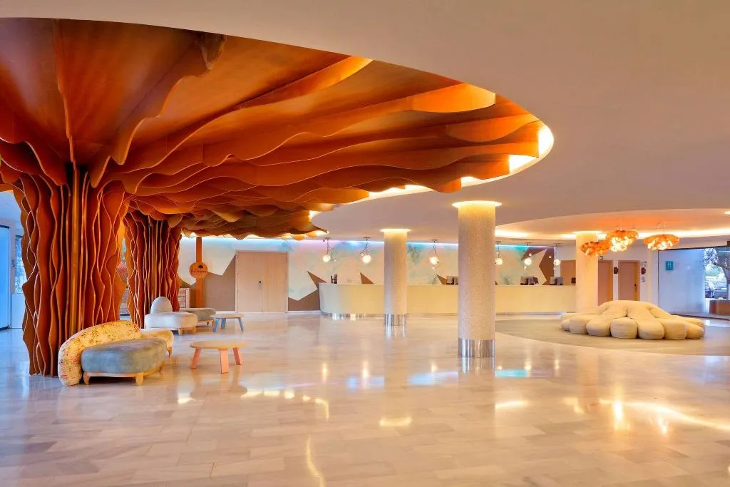 Lobby, Grand Palladium White Island Resort & Spa, Ibiza