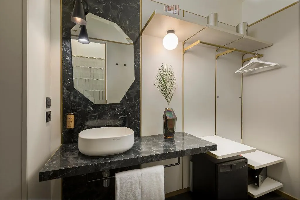 DOUBLE CLASSIC WITH BALCONY Room, Be Mate Paseo de Gracia, Barcelona
