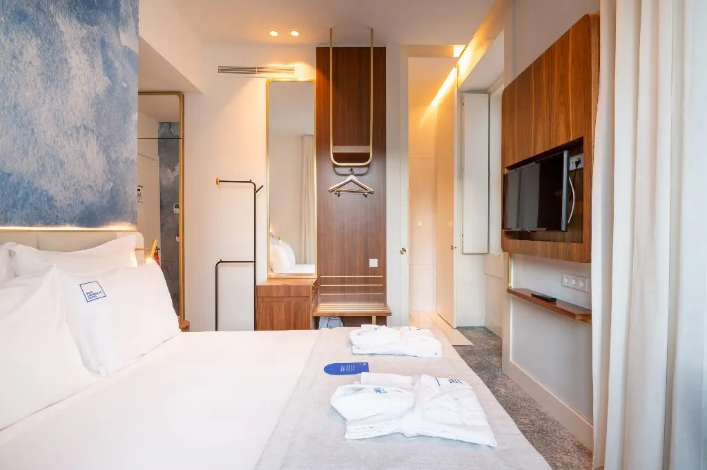 Double or Twin SUPERIOR WITH VIEWS Room, Blue Liberdade Hotel, Lisbon