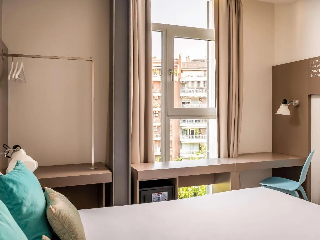 Room, Ibis Styles Barcelona Centre, Barcelona