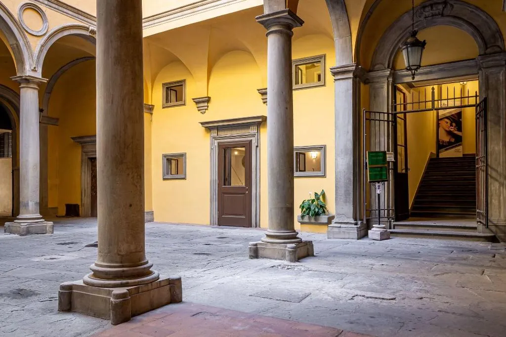 Room, Palazzo Ridolfi, Florence