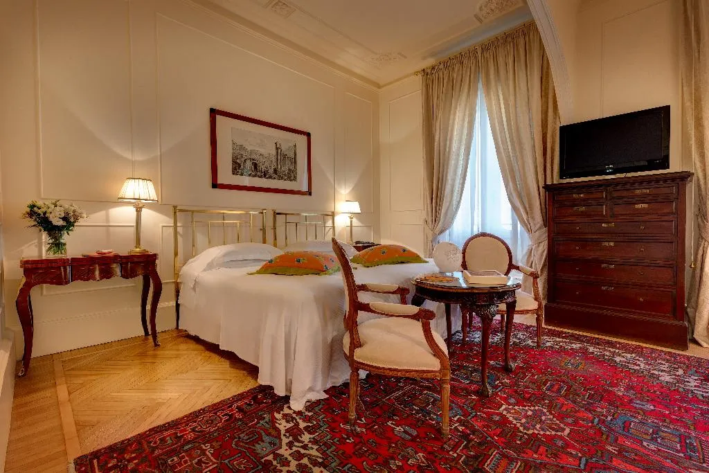 Double or Twin DELUXE Room, Grand Hotel Plaza, Rome