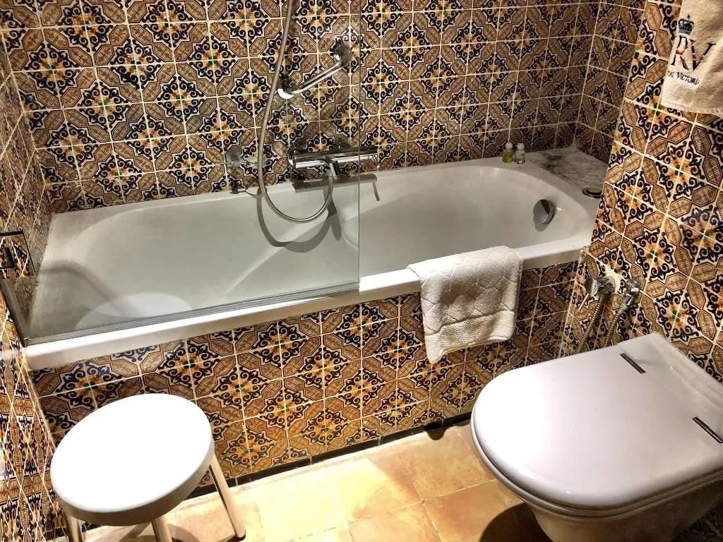 Room, Royal Victoria, Tunisia