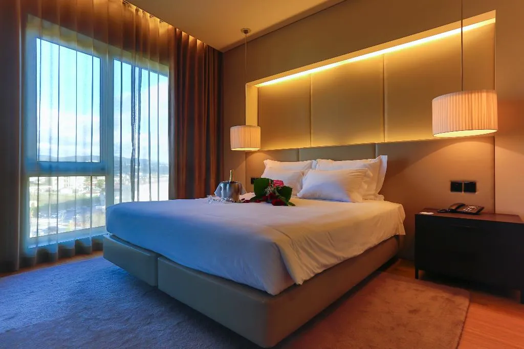 DOUBLE SUPERIOR Room, Golden Tulip São João da Madeira, Porto