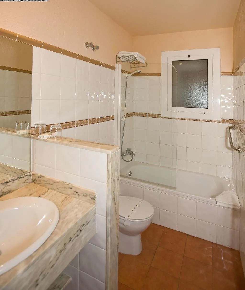 Room, Hotel Grifeu, Costa Brava