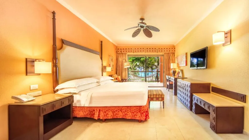 JUNIOR SUITE OCEAN FRONT Room, Barcelo Maya Palace, Cancun Area