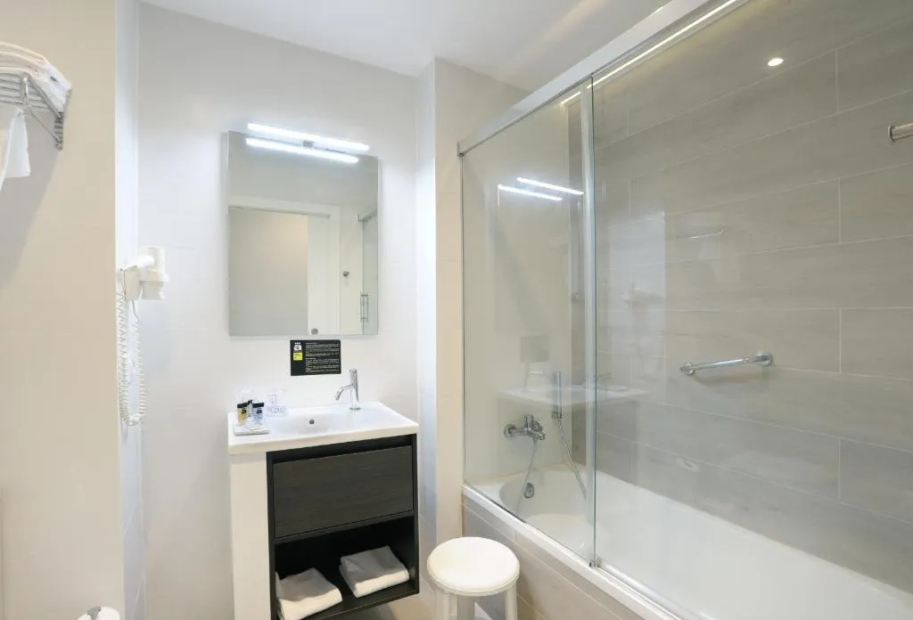 Double or Twin BASIC Room, Alameda, Costa Blanca