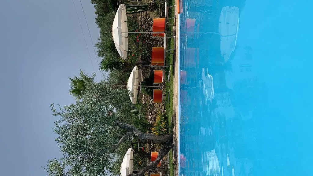 Pool, La Luna Nel Pozzo, Catania
