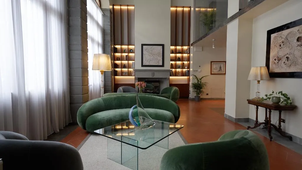 Lobby, Kraft, Florence