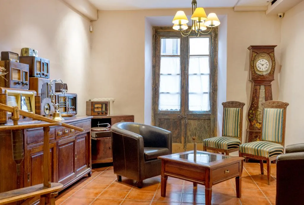 Lobby, Andria, Costa Brava