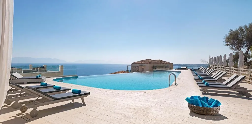 Pool, Camvillia, Kalamata