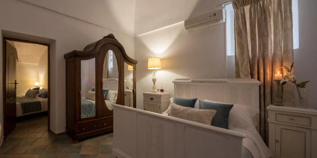 APARTMENT WITH JACUZZI Room, For All Seasons Mansion, Santorini