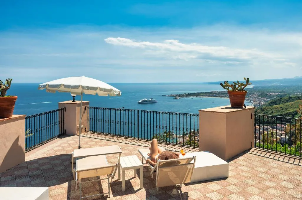 Pool, Excelsior Palace, Taormina