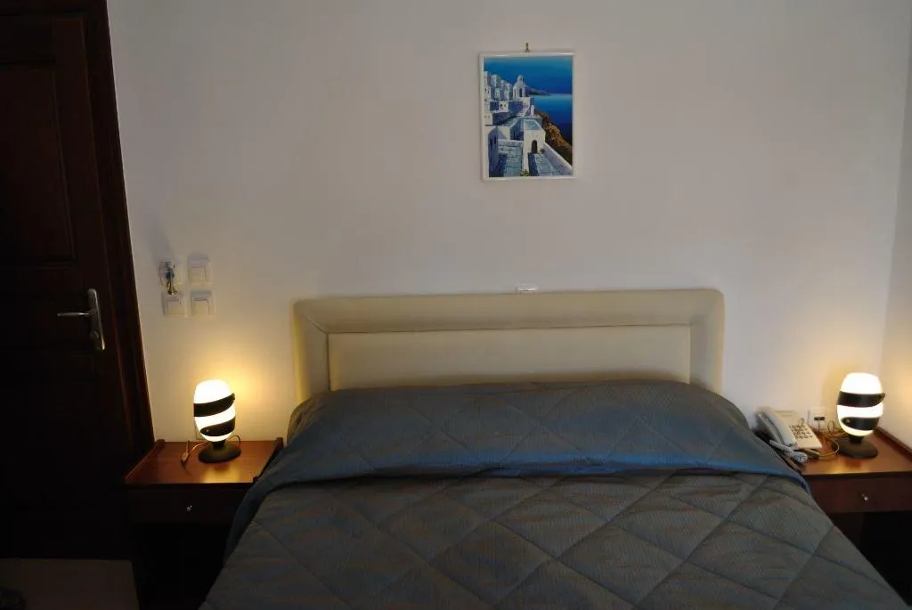 Room, Chez Sophie Rooms And Suites, Santorini