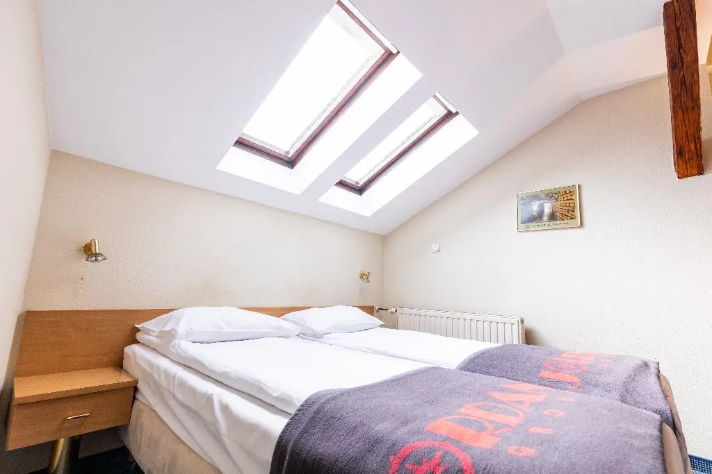 DOUBLE SINGLE USE STANDARD Room, Jordan Guest Rooms, Krakow