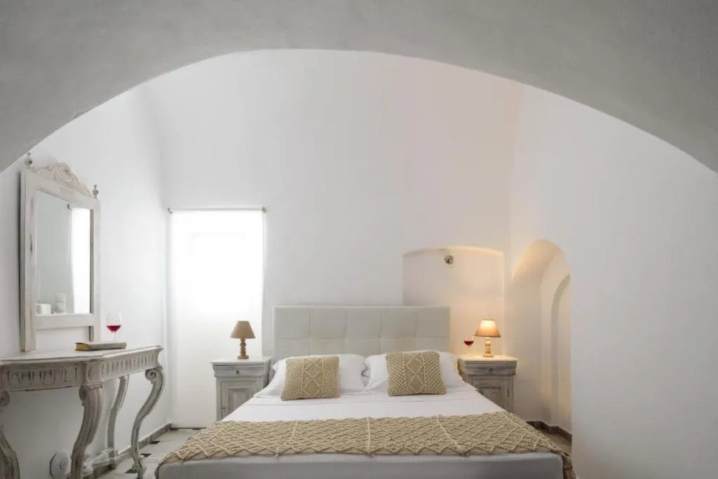 SUITE ONE BEDROOM ONE BATHROOM Room, Hotel Kallisto, Santorini