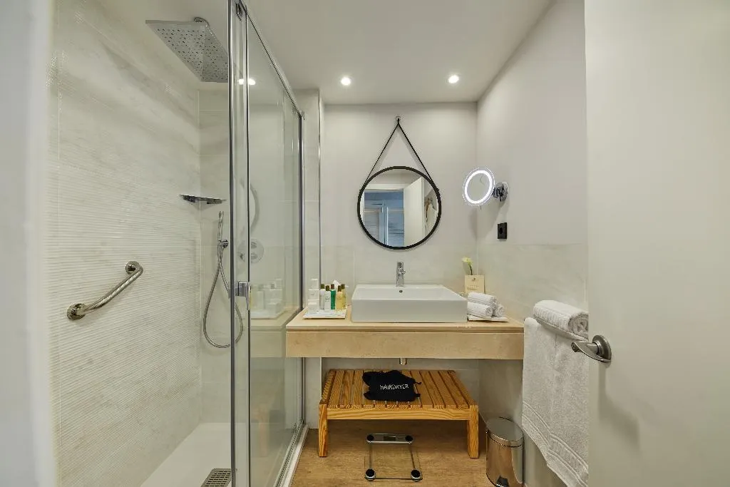 Double or Twin POOL VIEW Room, Grand Hyatt Lanzarote Playa Dorada Resort, Lanzarote