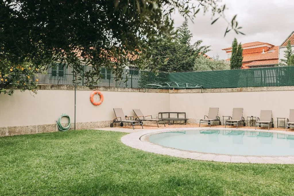Pool, Torel Royal Court, Porto
