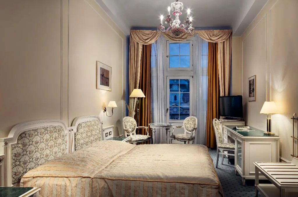 Room, Ambassador Zlata Husa, Prague