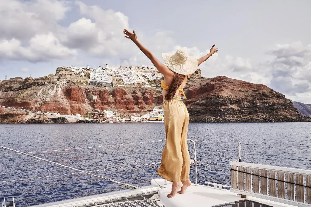 Sports and Entertainment, Charisma Suites, Santorini