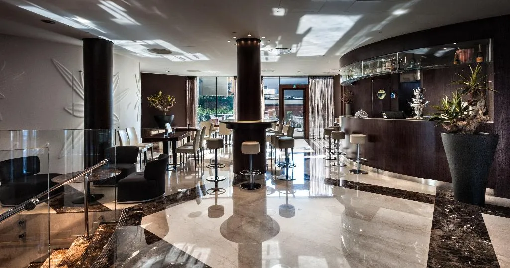 Bar, Crowne Plaza Milan City, Milan