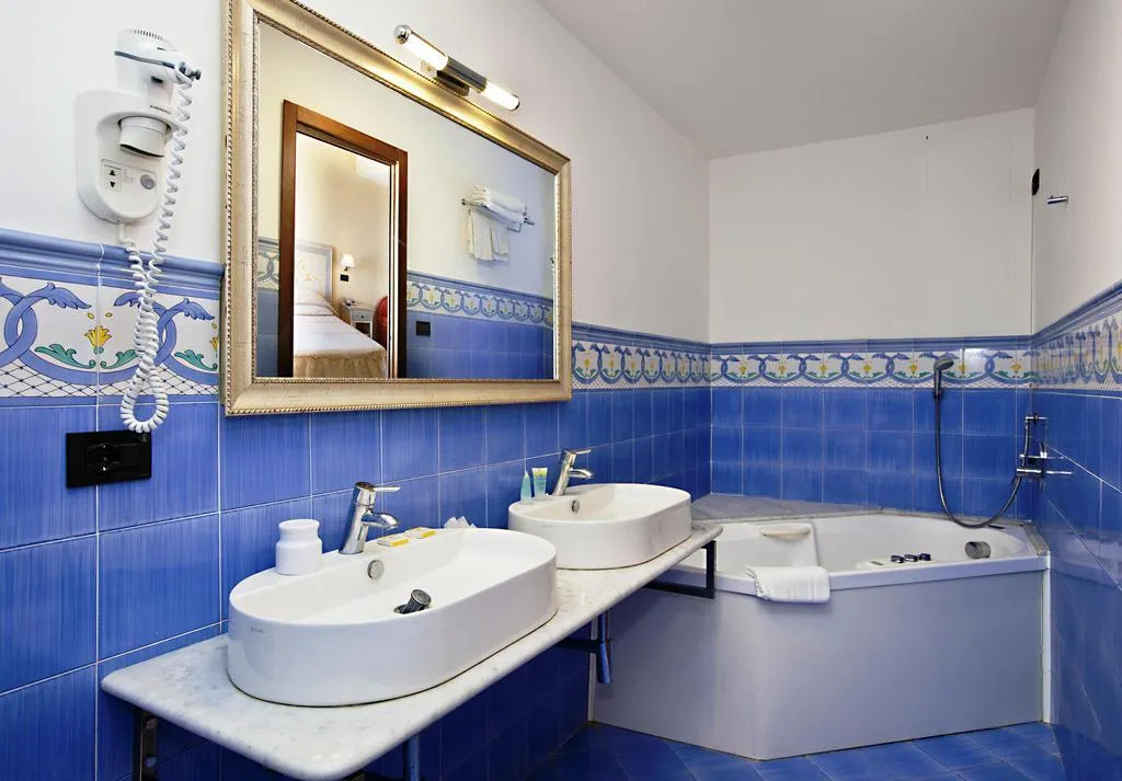 JUNIOR SUITE SEA VIEW Room, Punta Campanella Resort & Spa, Naples