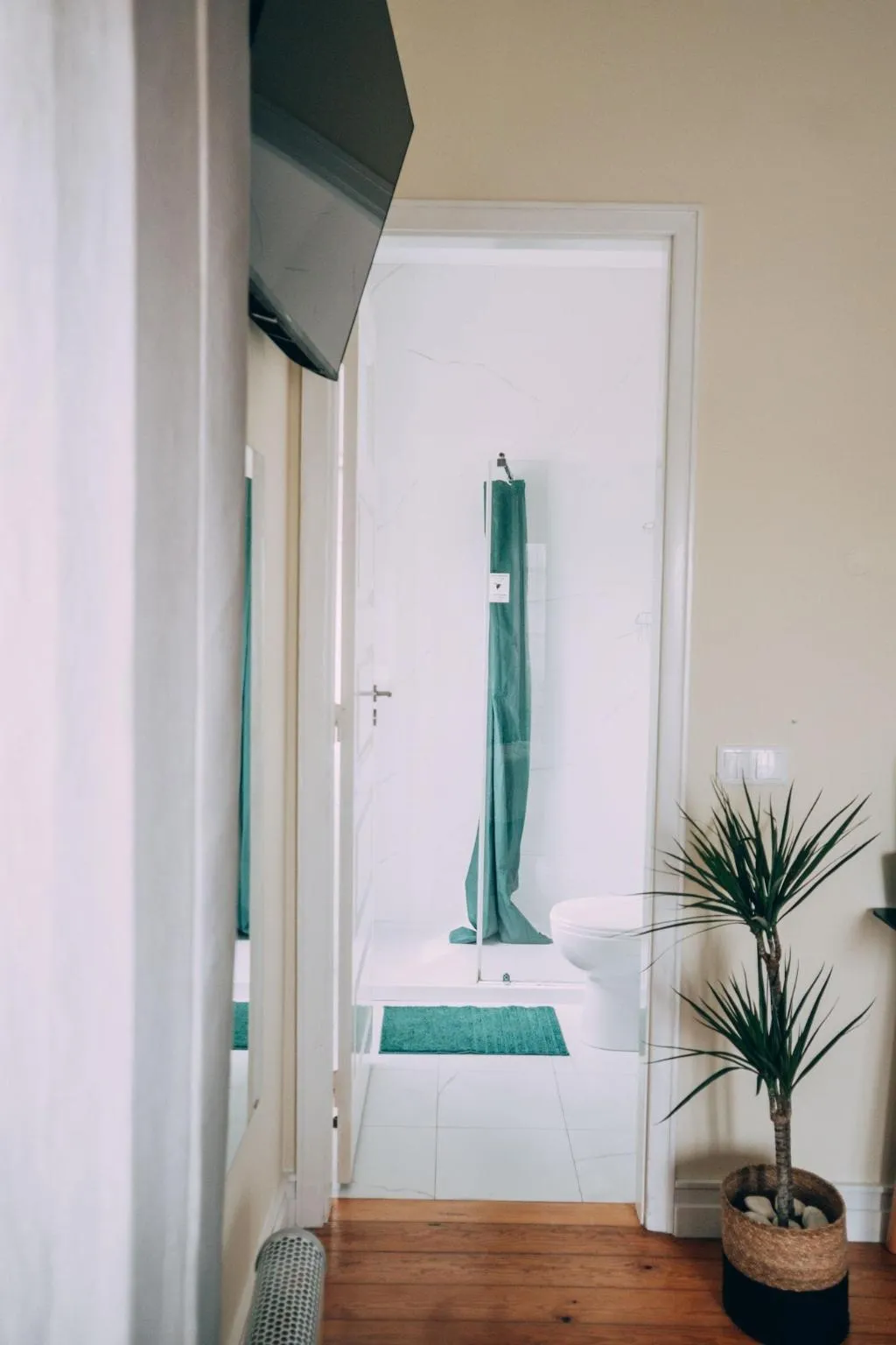 Room, The Beach Corner Guesthouse, Porto