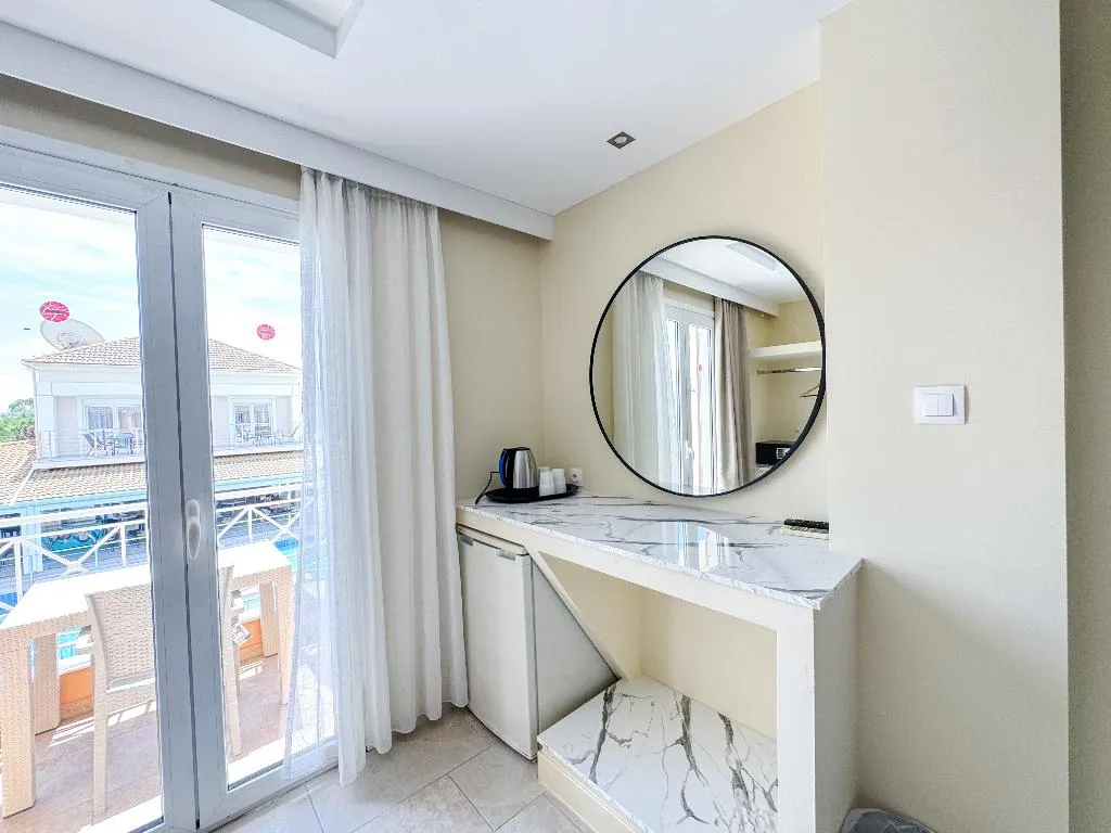 TRIPLE SUPERIOR POOL VIEW Room, Kavos Plaza, Corfu