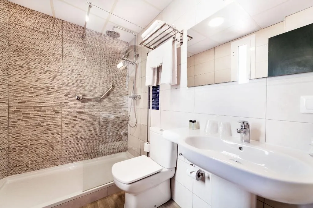 SINGLE STANDARD Room, Xaine Park, Costa Brava