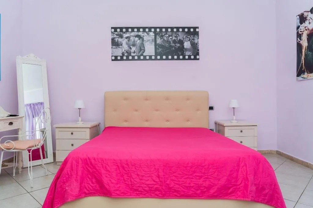 Room, Sanfralù, Naples