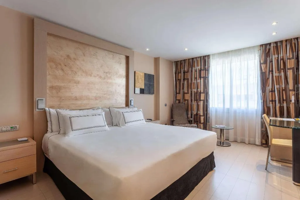 Double or Twin CONNECTING ROOM Room, Melia Sevilla, Seville