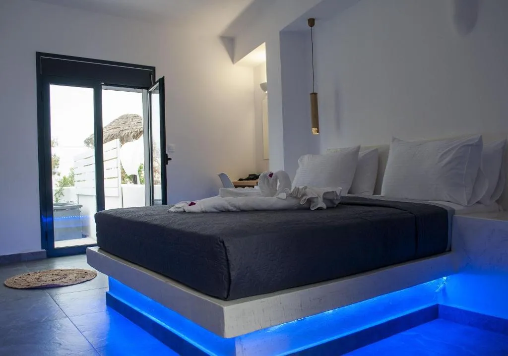Room, Sun Springs, Santorini