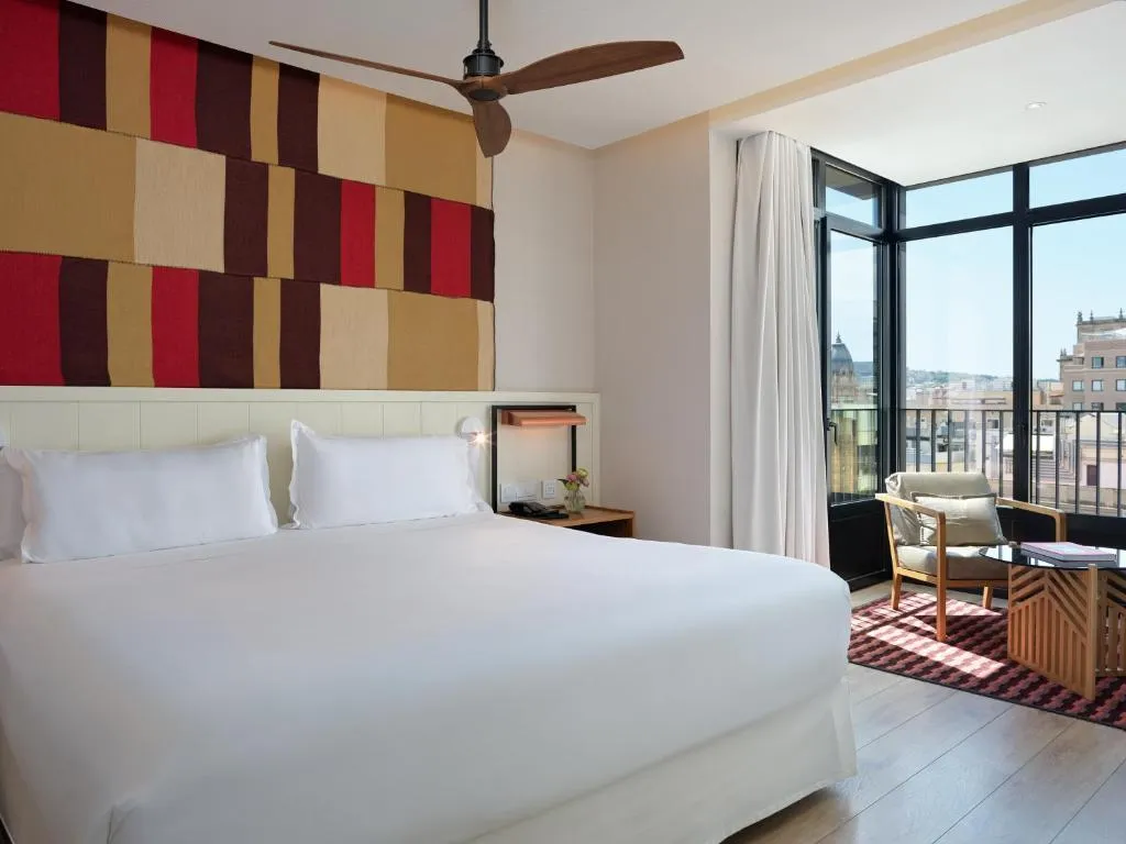 SUITE STANDARD Room, H10 Cubik, Barcelona