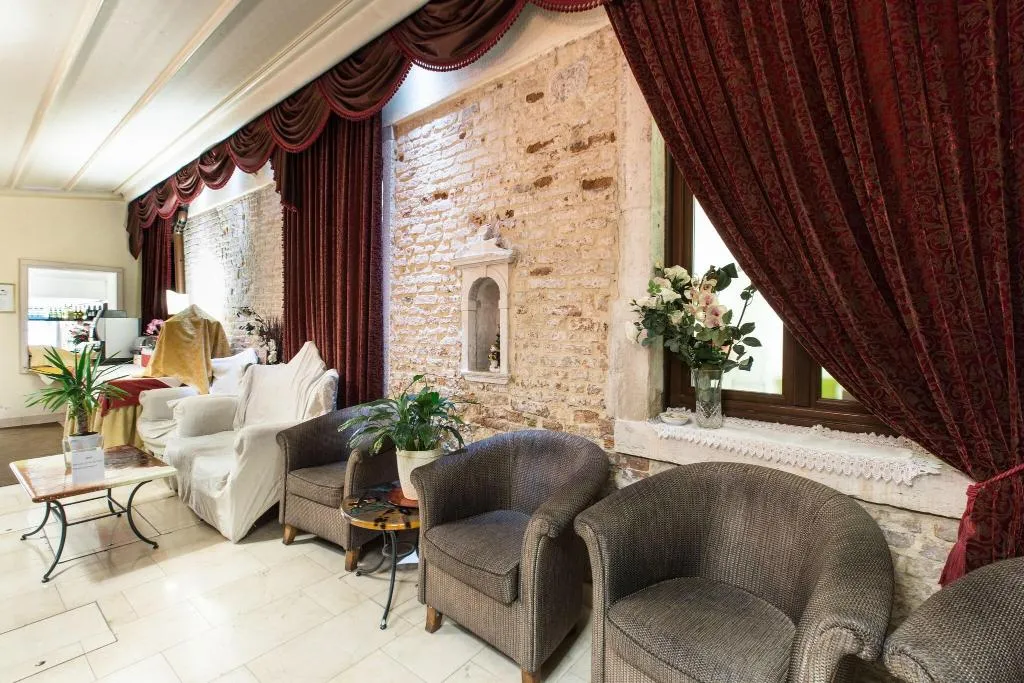 Lobby, Hotel Alcyone, Venice