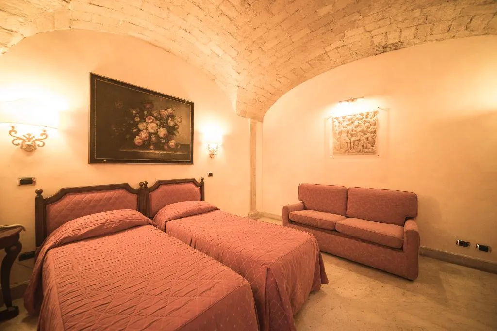 Room, Donatello, Rome