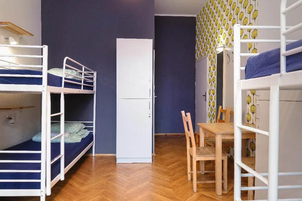 Bed in dormitory CAPACITY 6 WITH SHARED BATHROOM Room, Hostel Atlantis Kraków, Krakow