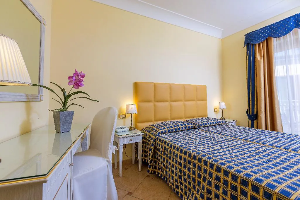 Double or Twin WITH BALCONY Room, La Vue D'Or, Naples