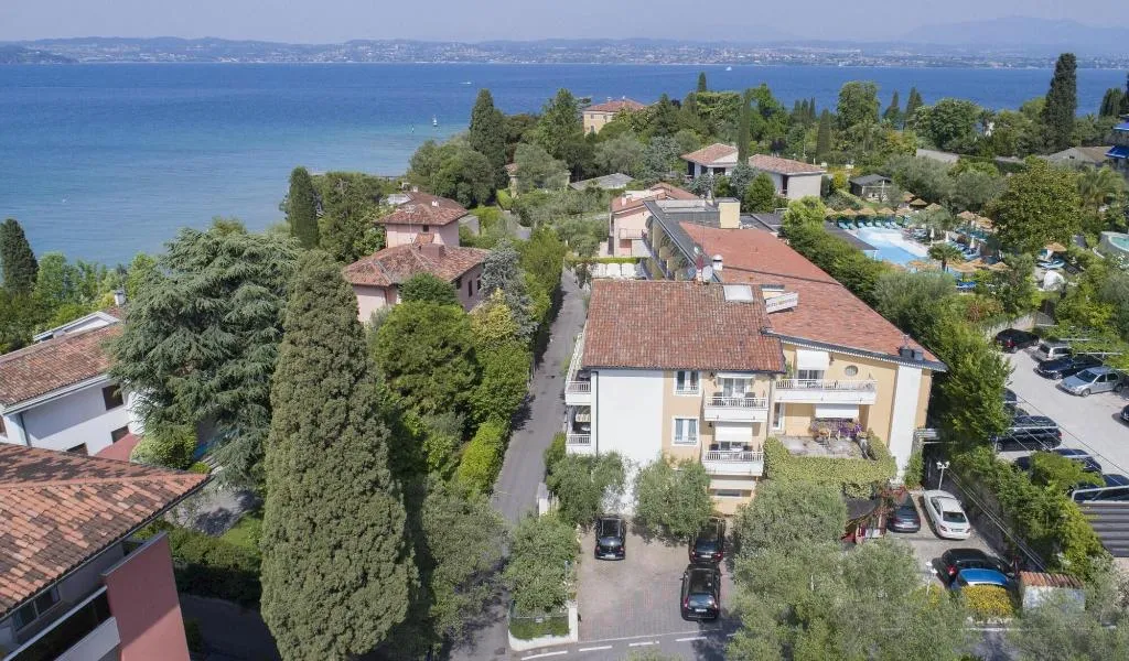 General view, Serenella, Milan