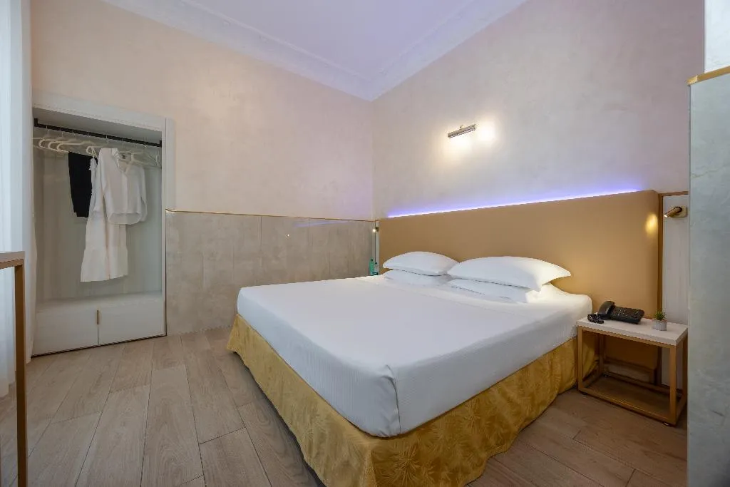 DOUBLE STANDARD Room, Palladium Palace, Rome